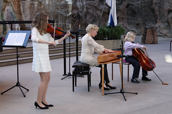 Sininen Hetki 04_40114019